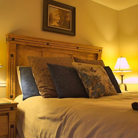 Black Bear Manor Орей Экстерьер фото