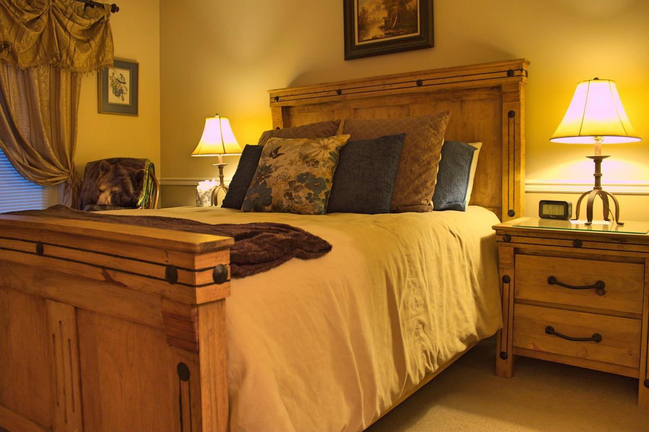 Black Bear Manor Орей Экстерьер фото